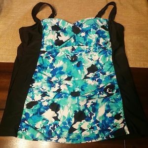 Ava & Viv tankini swim top